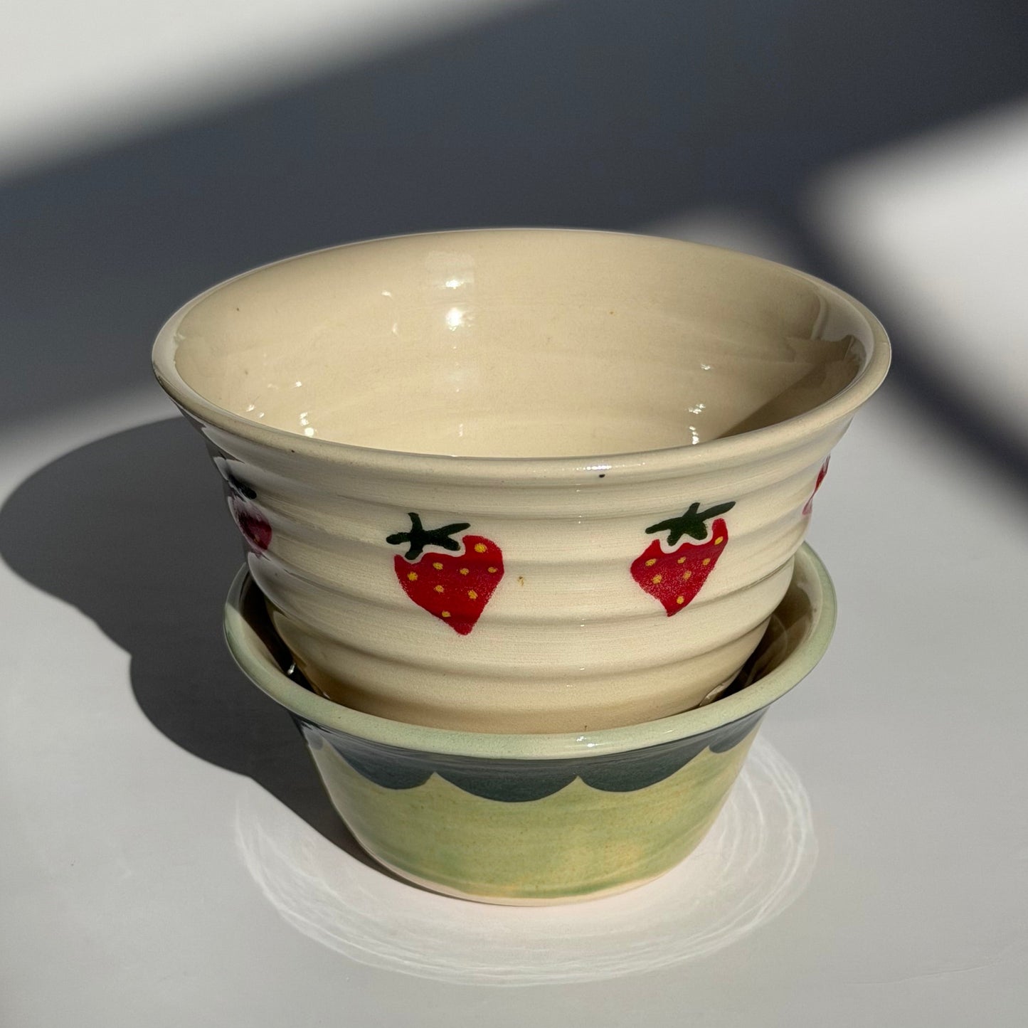 strawberry berry bowl + drip tray