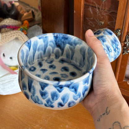 drippy soup bowl w/ handle
