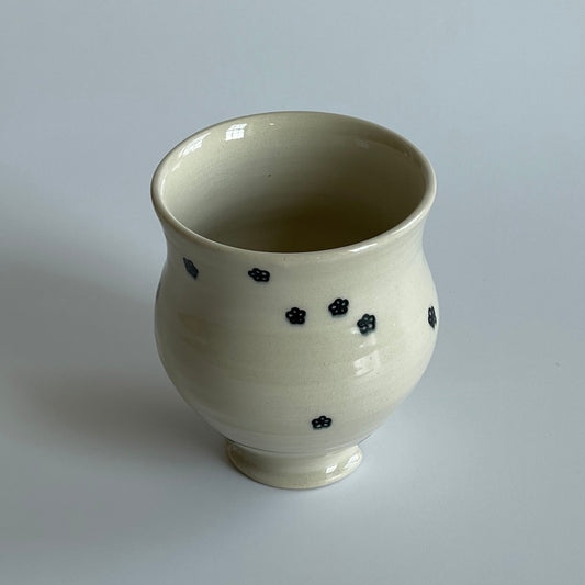 small black flowers cup no.1