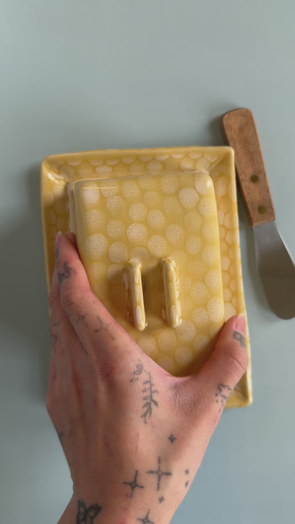 lemon drop butter dish *NOTE*